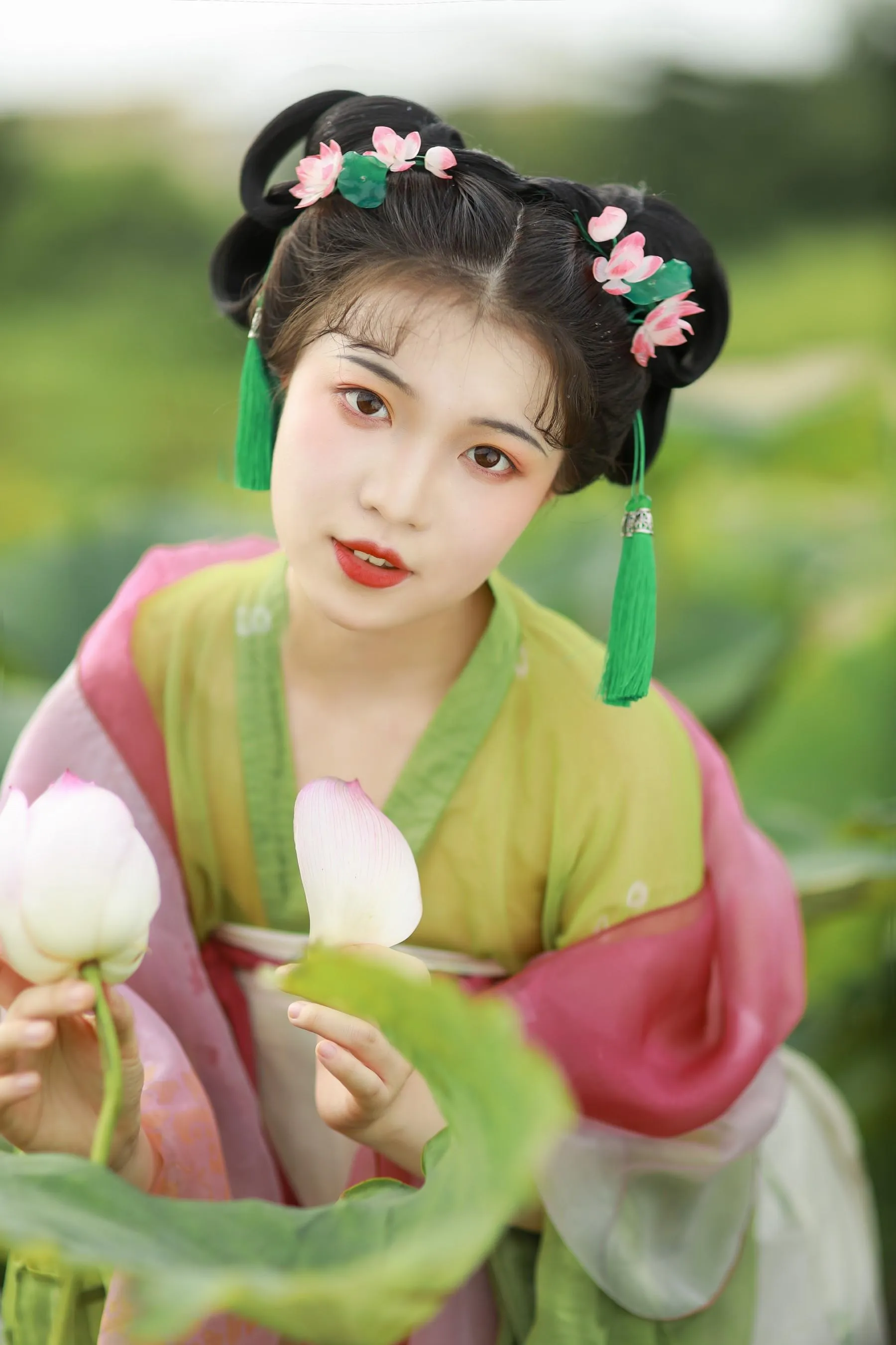 [YITUYU艺图语]2022.08.03 荷花少女 我超白_ [30P]插图
